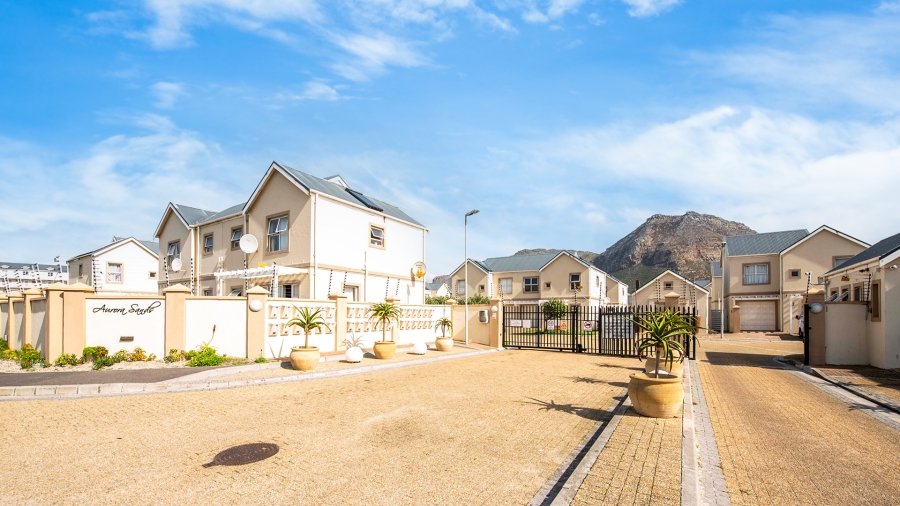 3 Bedroom Property for Sale in Costa Da Gama Western Cape